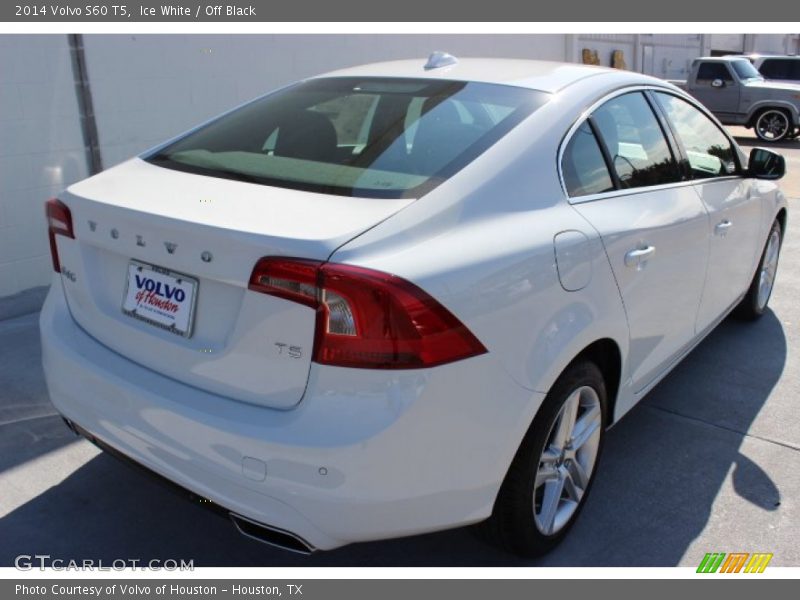 Ice White / Off Black 2014 Volvo S60 T5