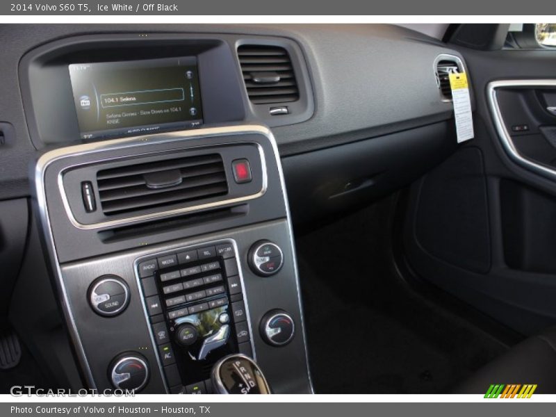 Ice White / Off Black 2014 Volvo S60 T5