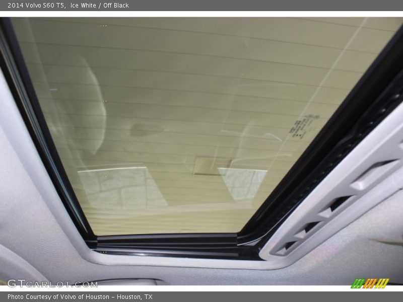 Ice White / Off Black 2014 Volvo S60 T5