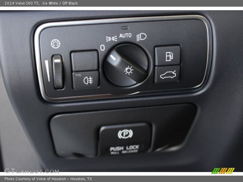 Ice White / Off Black 2014 Volvo S60 T5