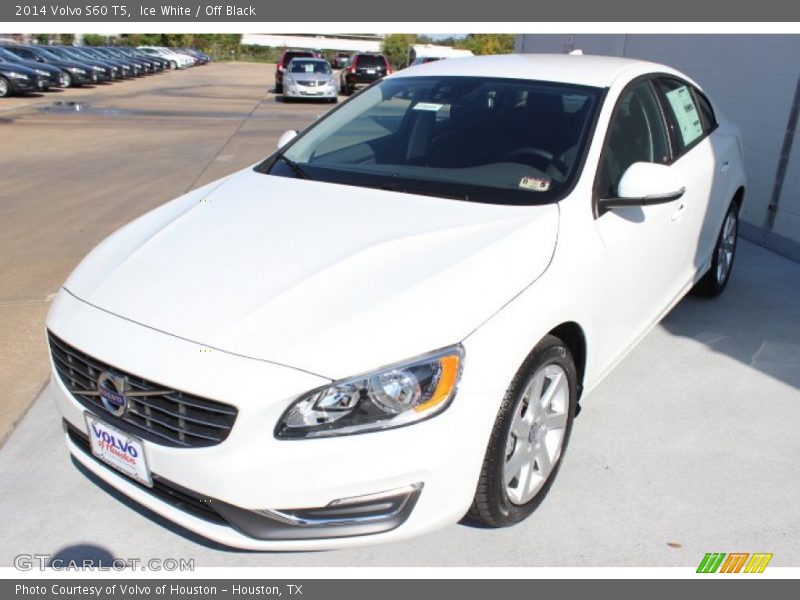 Ice White / Off Black 2014 Volvo S60 T5
