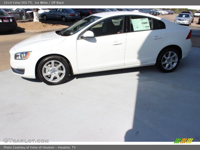 Ice White / Off Black 2014 Volvo S60 T5