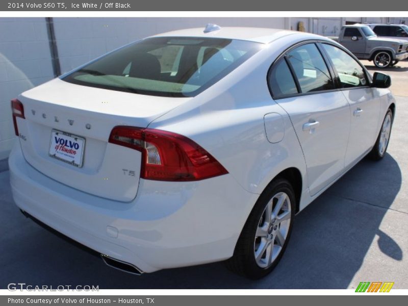 Ice White / Off Black 2014 Volvo S60 T5