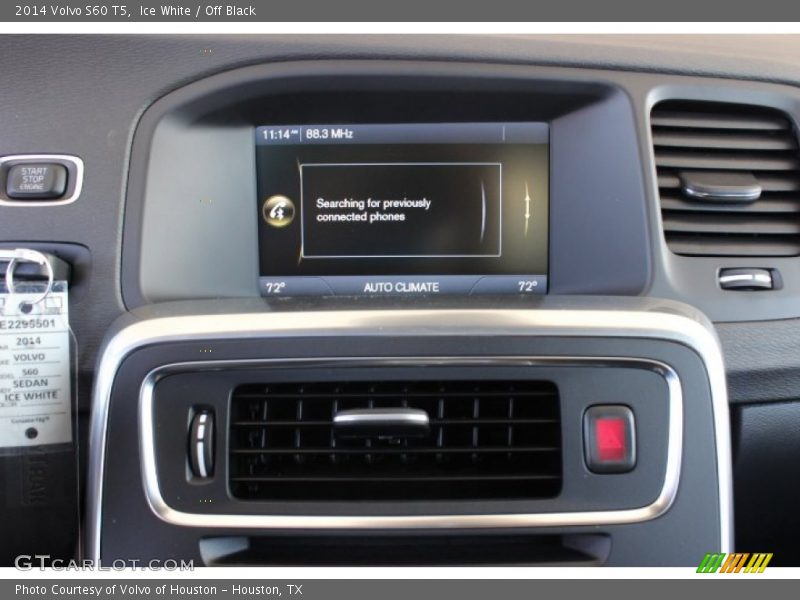 Ice White / Off Black 2014 Volvo S60 T5