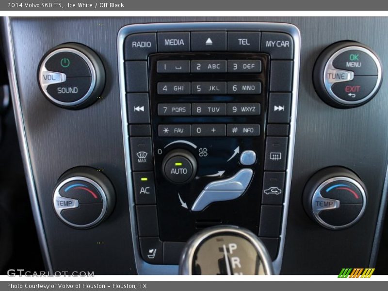 Ice White / Off Black 2014 Volvo S60 T5