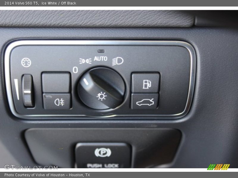 Ice White / Off Black 2014 Volvo S60 T5