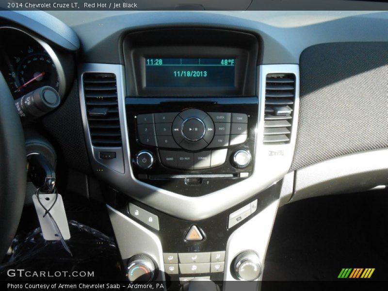 Red Hot / Jet Black 2014 Chevrolet Cruze LT