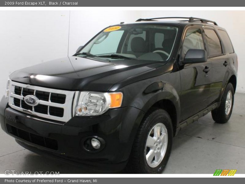 Black / Charcoal 2009 Ford Escape XLT