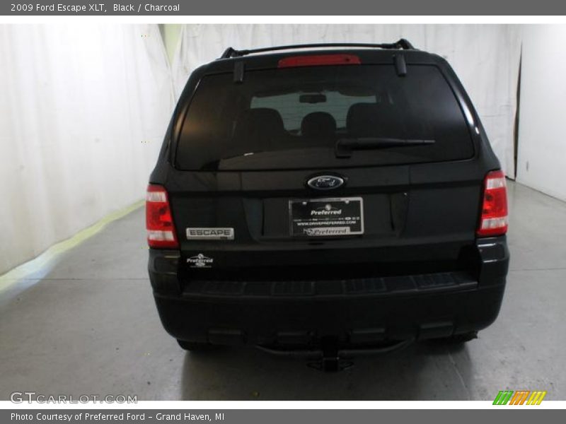 Black / Charcoal 2009 Ford Escape XLT