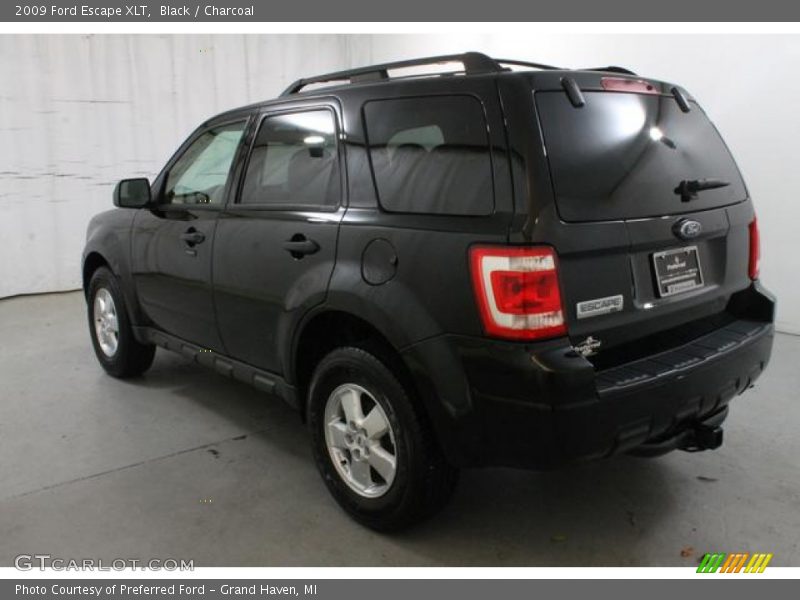 Black / Charcoal 2009 Ford Escape XLT