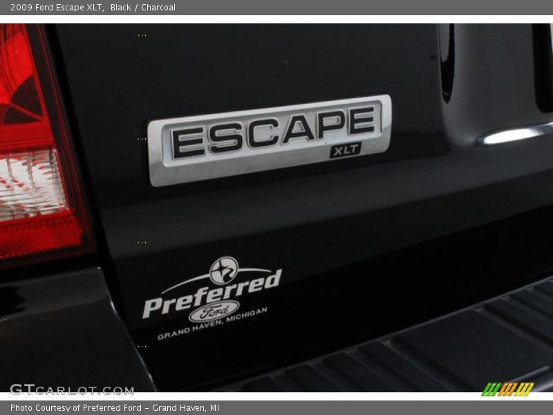 Black / Charcoal 2009 Ford Escape XLT