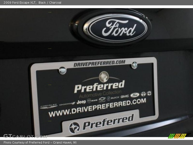 Black / Charcoal 2009 Ford Escape XLT