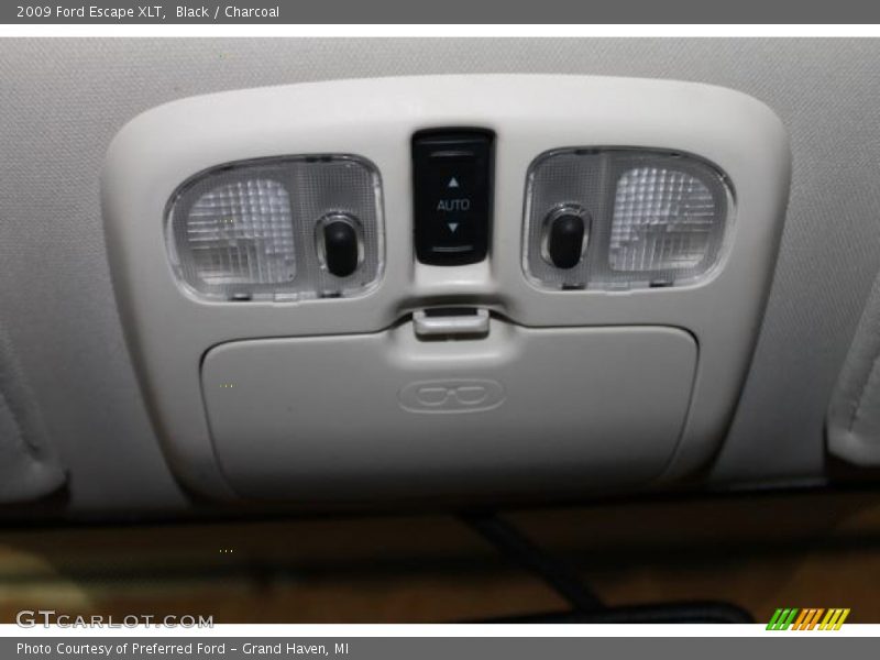 Black / Charcoal 2009 Ford Escape XLT
