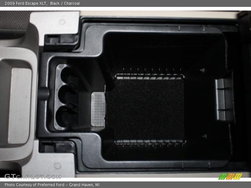 Black / Charcoal 2009 Ford Escape XLT