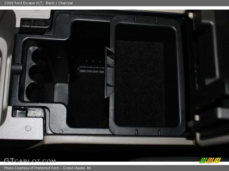 Black / Charcoal 2009 Ford Escape XLT