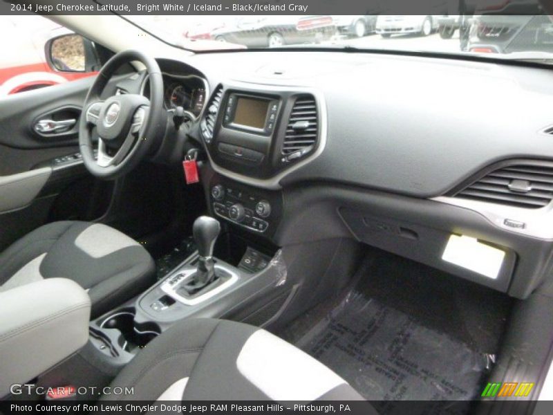 Dashboard of 2014 Cherokee Latitude
