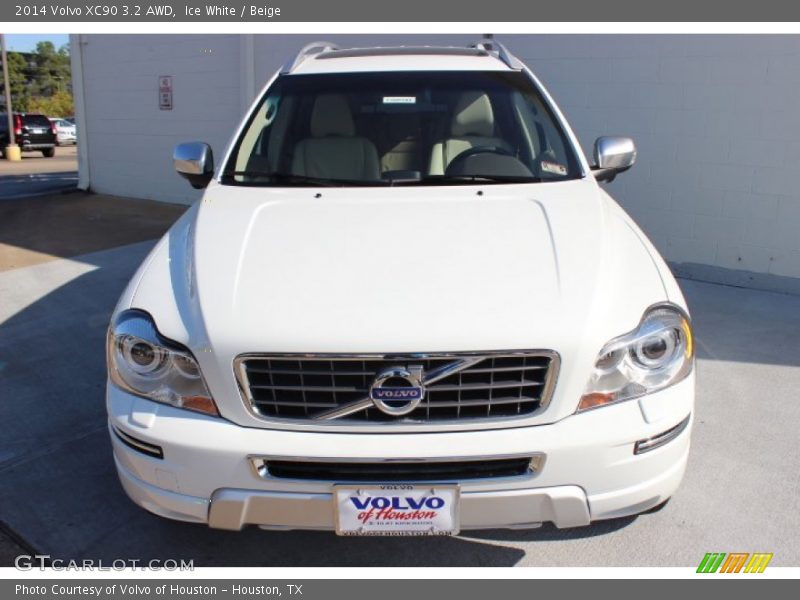 Ice White / Beige 2014 Volvo XC90 3.2 AWD