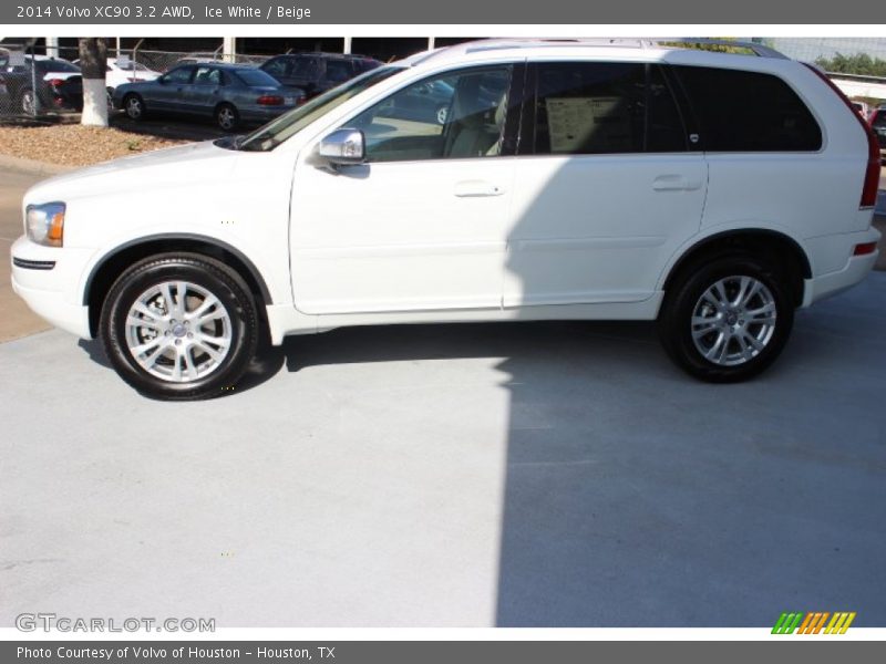 Ice White / Beige 2014 Volvo XC90 3.2 AWD