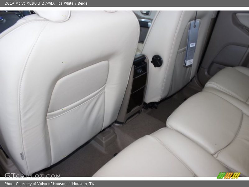Ice White / Beige 2014 Volvo XC90 3.2 AWD