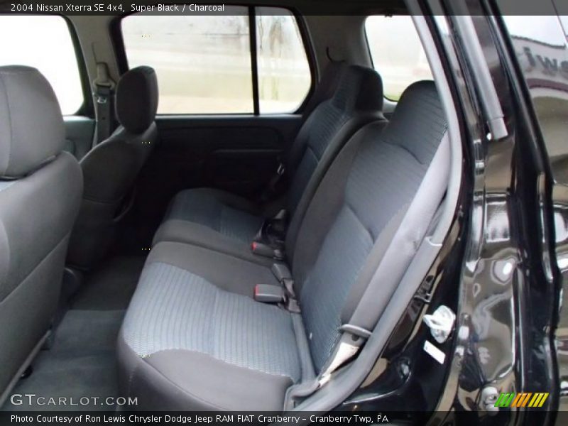 Super Black / Charcoal 2004 Nissan Xterra SE 4x4