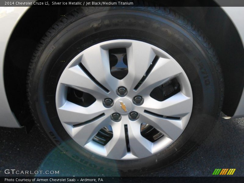 Silver Ice Metallic / Jet Black/Medium Titanium 2014 Chevrolet Cruze LS
