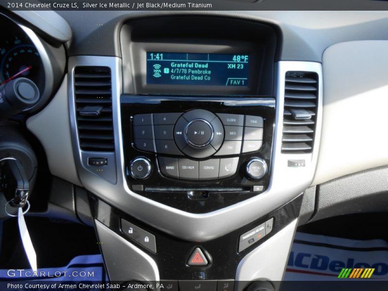 Silver Ice Metallic / Jet Black/Medium Titanium 2014 Chevrolet Cruze LS