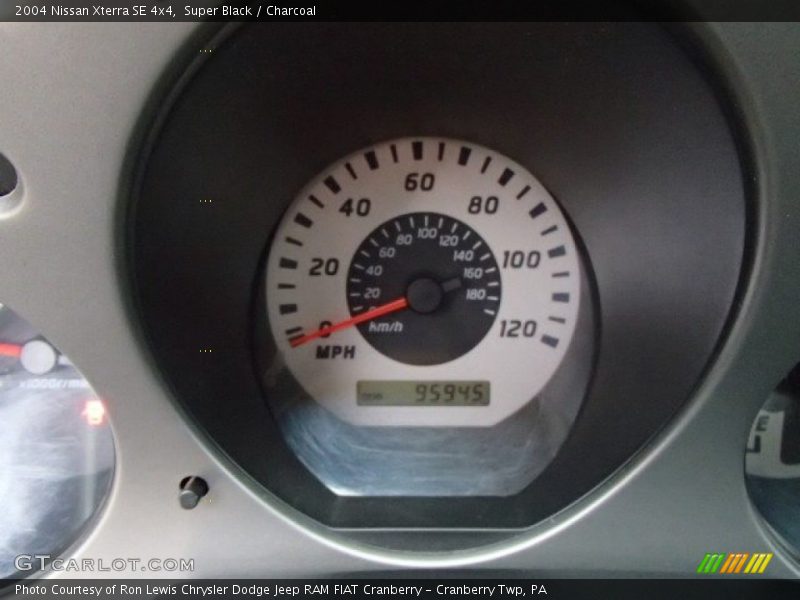 Super Black / Charcoal 2004 Nissan Xterra SE 4x4