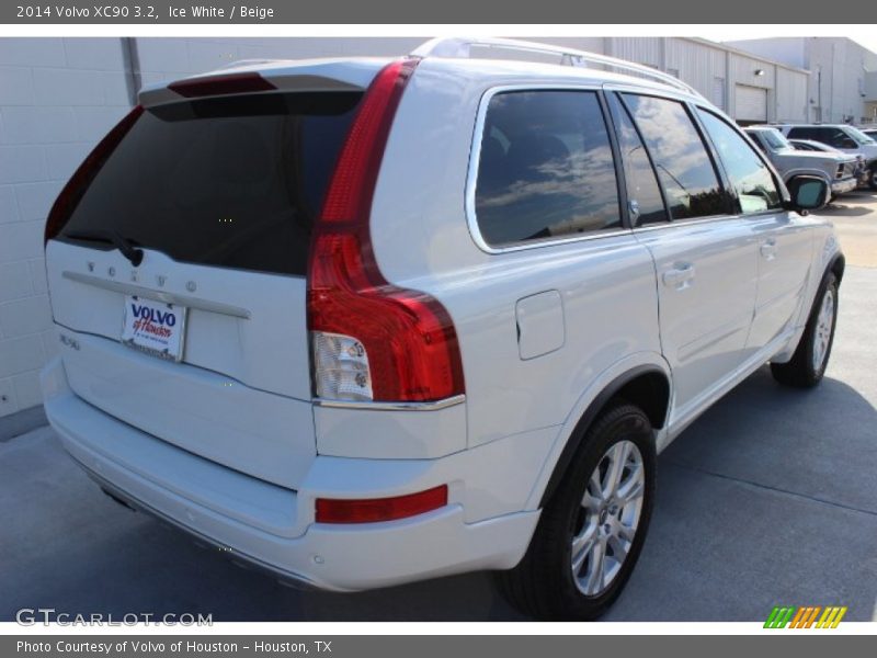 Ice White / Beige 2014 Volvo XC90 3.2
