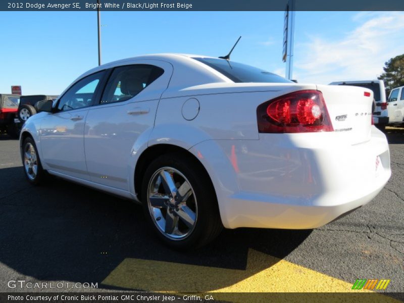 Bright White / Black/Light Frost Beige 2012 Dodge Avenger SE