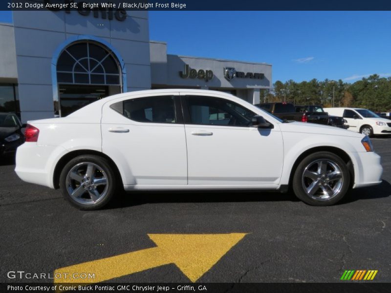 Bright White / Black/Light Frost Beige 2012 Dodge Avenger SE