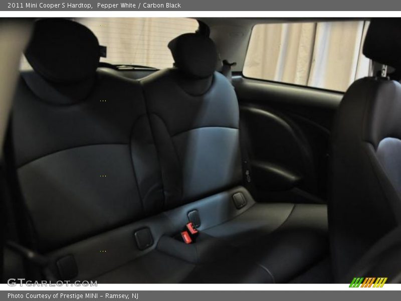 Pepper White / Carbon Black 2011 Mini Cooper S Hardtop