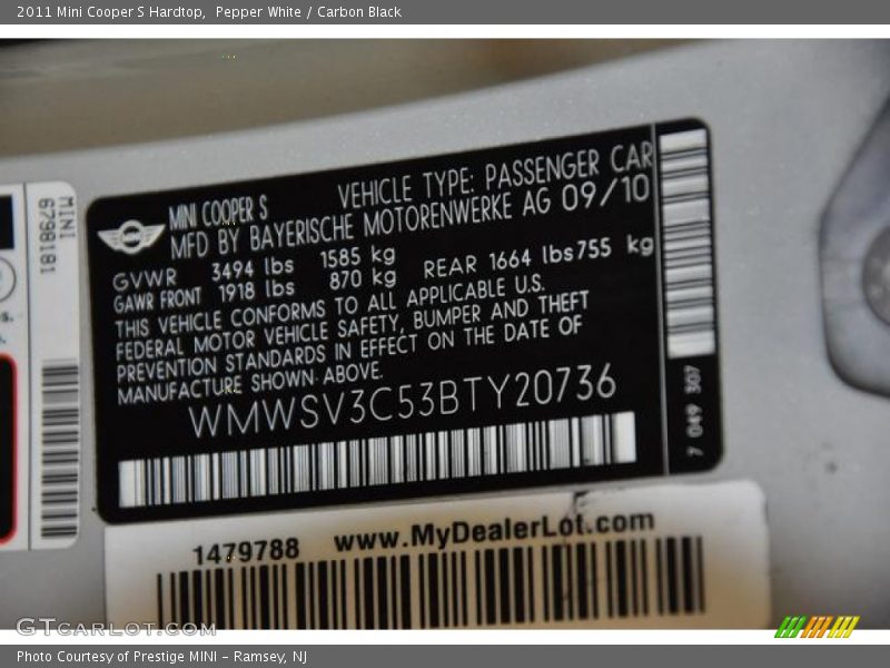 Pepper White / Carbon Black 2011 Mini Cooper S Hardtop