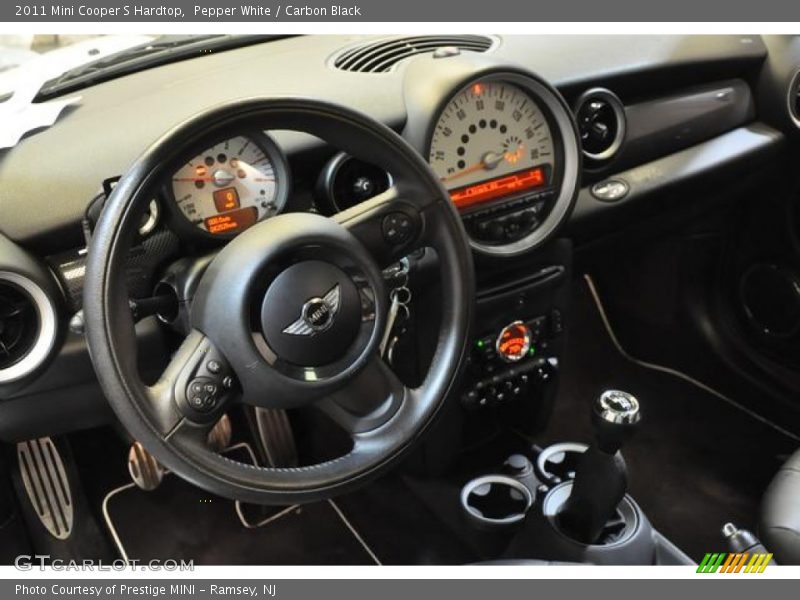 Pepper White / Carbon Black 2011 Mini Cooper S Hardtop