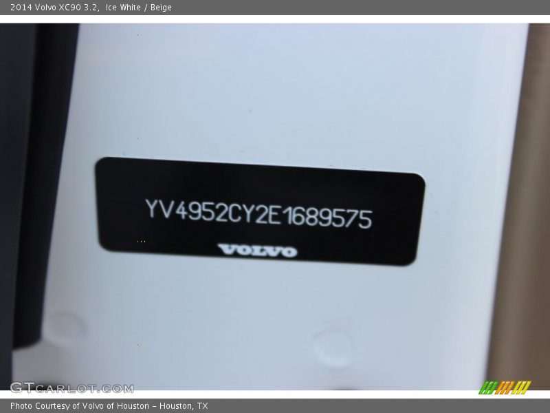 Ice White / Beige 2014 Volvo XC90 3.2