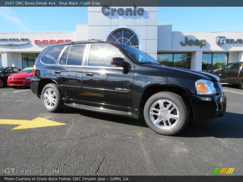Onyx Black / Light Gray 2007 GMC Envoy Denali 4x4