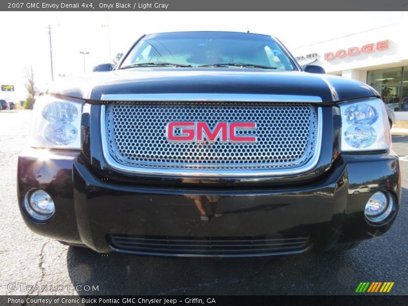 Onyx Black / Light Gray 2007 GMC Envoy Denali 4x4