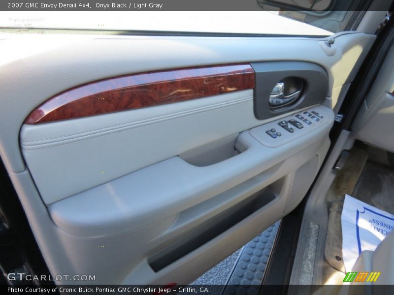 Onyx Black / Light Gray 2007 GMC Envoy Denali 4x4