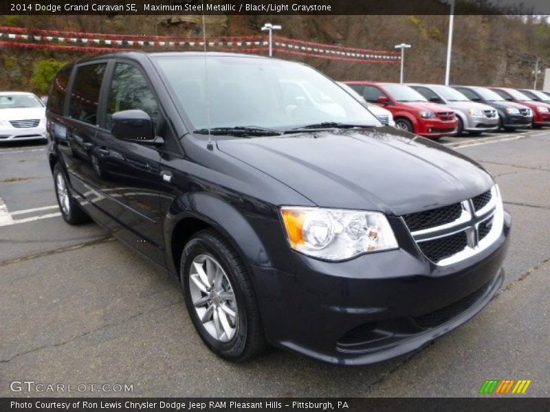 Maximum Steel Metallic / Black/Light Graystone 2014 Dodge Grand Caravan SE