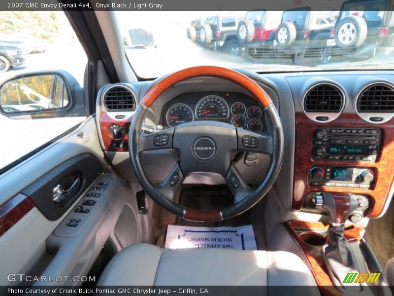 Onyx Black / Light Gray 2007 GMC Envoy Denali 4x4