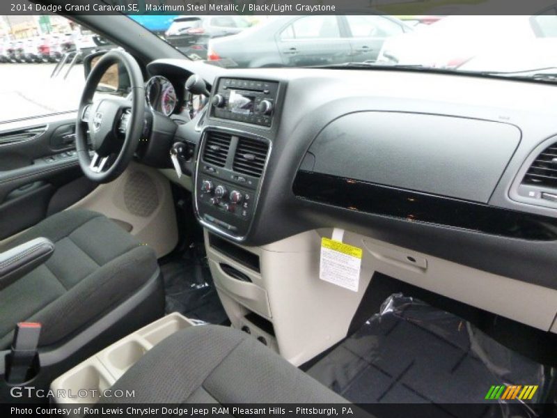 Maximum Steel Metallic / Black/Light Graystone 2014 Dodge Grand Caravan SE