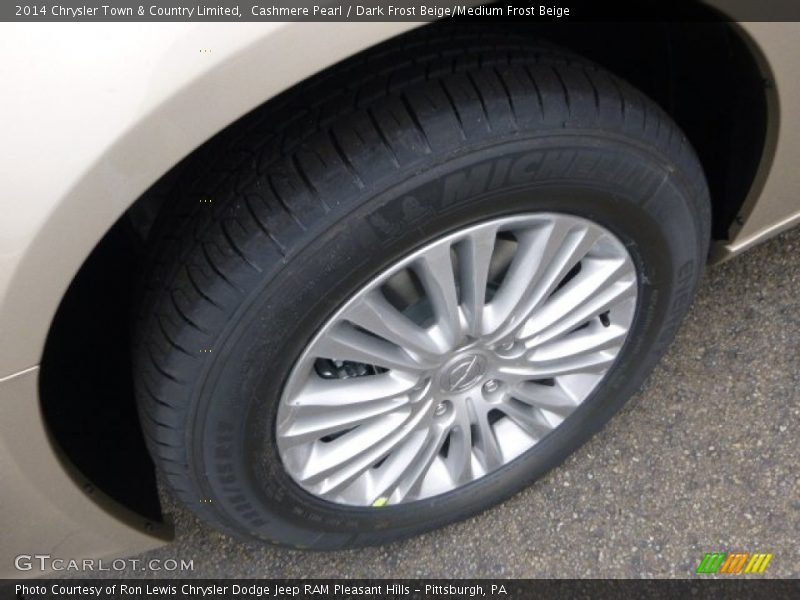 Cashmere Pearl / Dark Frost Beige/Medium Frost Beige 2014 Chrysler Town & Country Limited