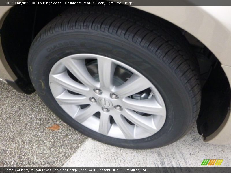Cashmere Pearl / Black/Light Frost Beige 2014 Chrysler 200 Touring Sedan