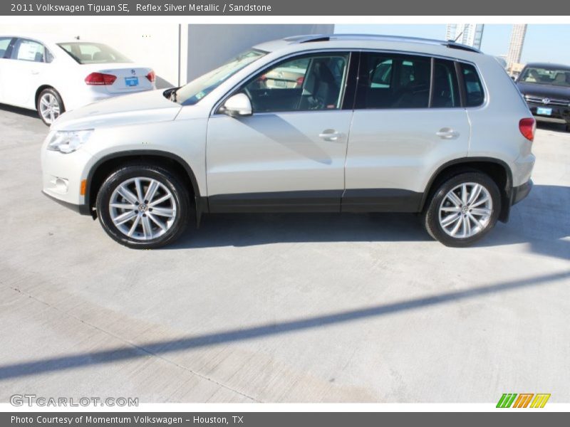 Reflex Silver Metallic / Sandstone 2011 Volkswagen Tiguan SE