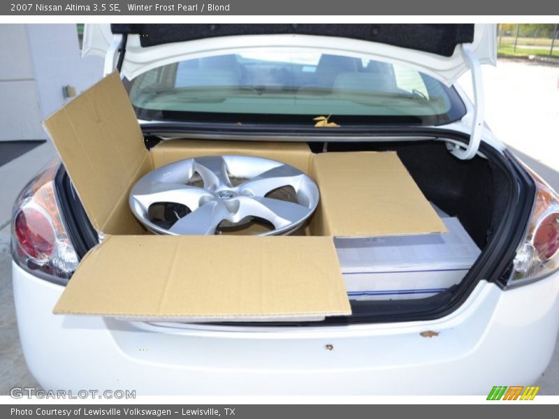 Winter Frost Pearl / Blond 2007 Nissan Altima 3.5 SE