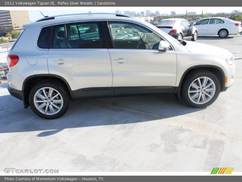 Reflex Silver Metallic / Sandstone 2011 Volkswagen Tiguan SE