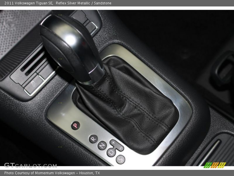 Reflex Silver Metallic / Sandstone 2011 Volkswagen Tiguan SE