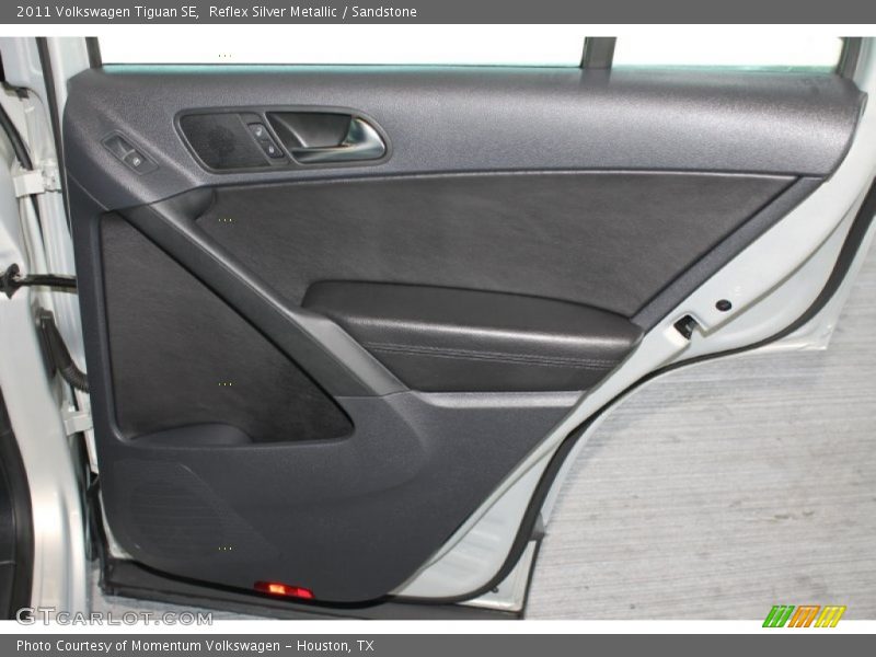 Reflex Silver Metallic / Sandstone 2011 Volkswagen Tiguan SE