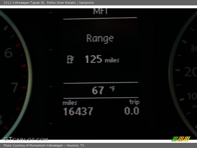 Reflex Silver Metallic / Sandstone 2011 Volkswagen Tiguan SE