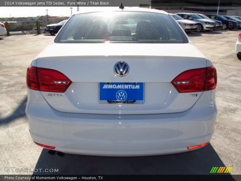 Pure White / Titan Black 2014 Volkswagen Jetta TDI Sedan