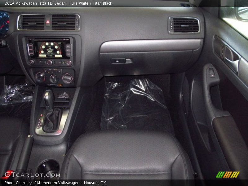 Pure White / Titan Black 2014 Volkswagen Jetta TDI Sedan